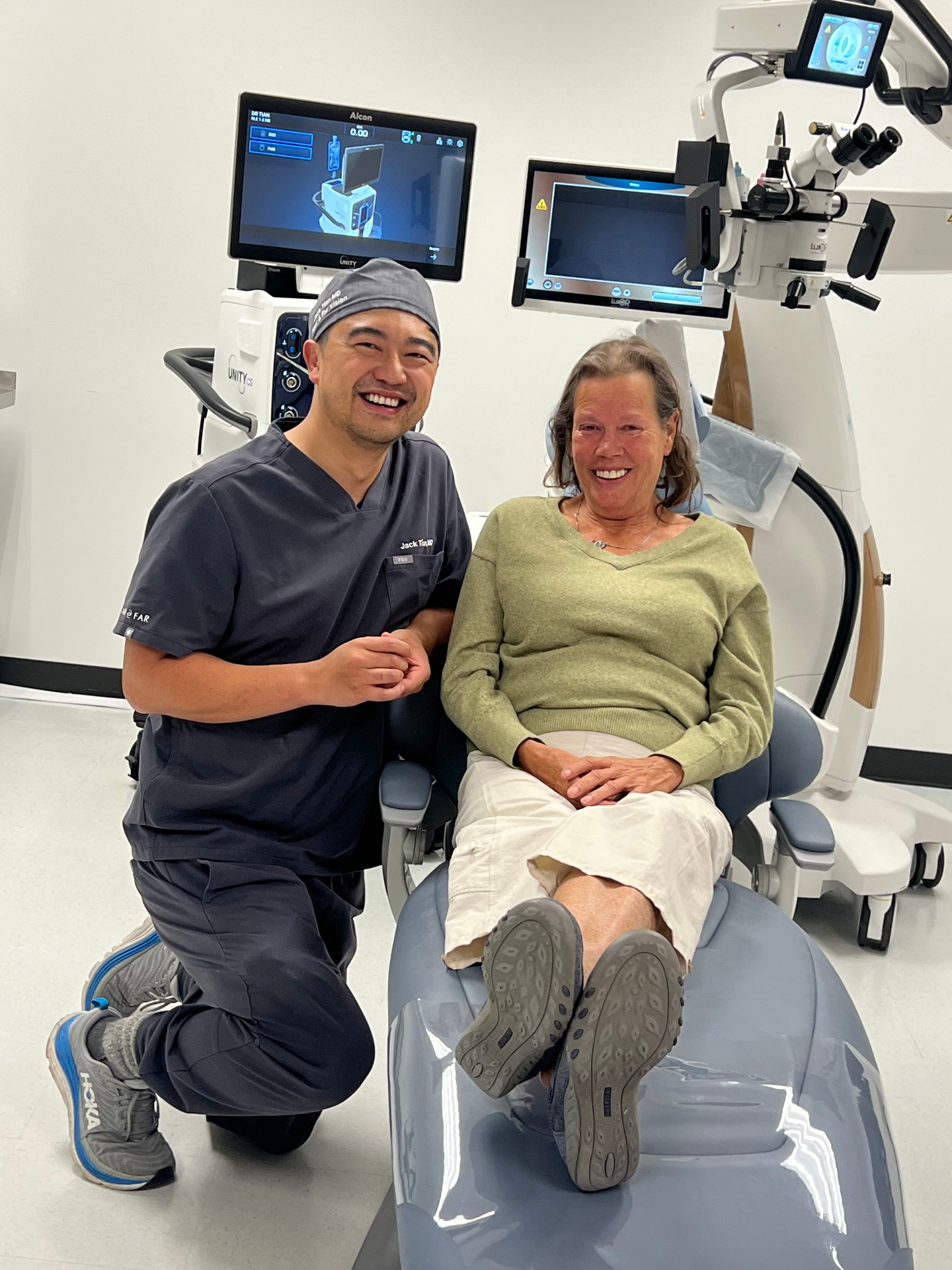 Patient with Dr. Tian after RLE surgery